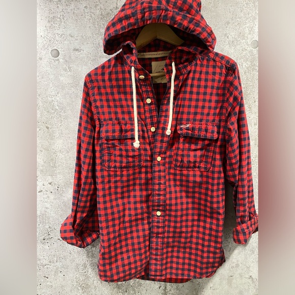Red Plaid Hollister shirt with hood. - Picture 2 of 5